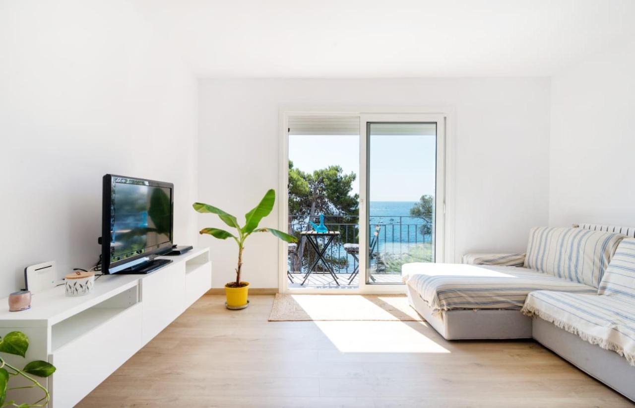 Precioso Apartamento En Primera Linea De Mar En Калелья-де-Палафружель Экстерьер фото