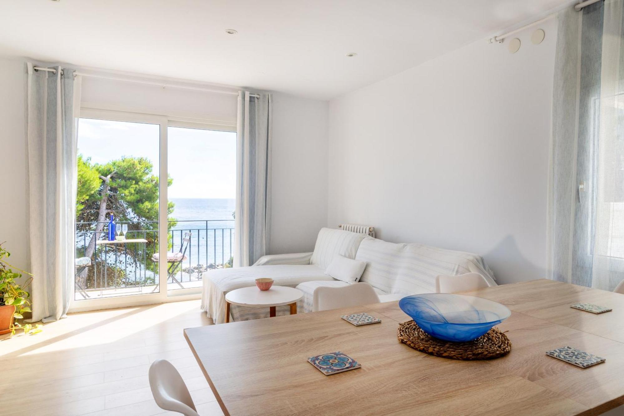 Precioso Apartamento En Primera Linea De Mar En Калелья-де-Палафружель Экстерьер фото